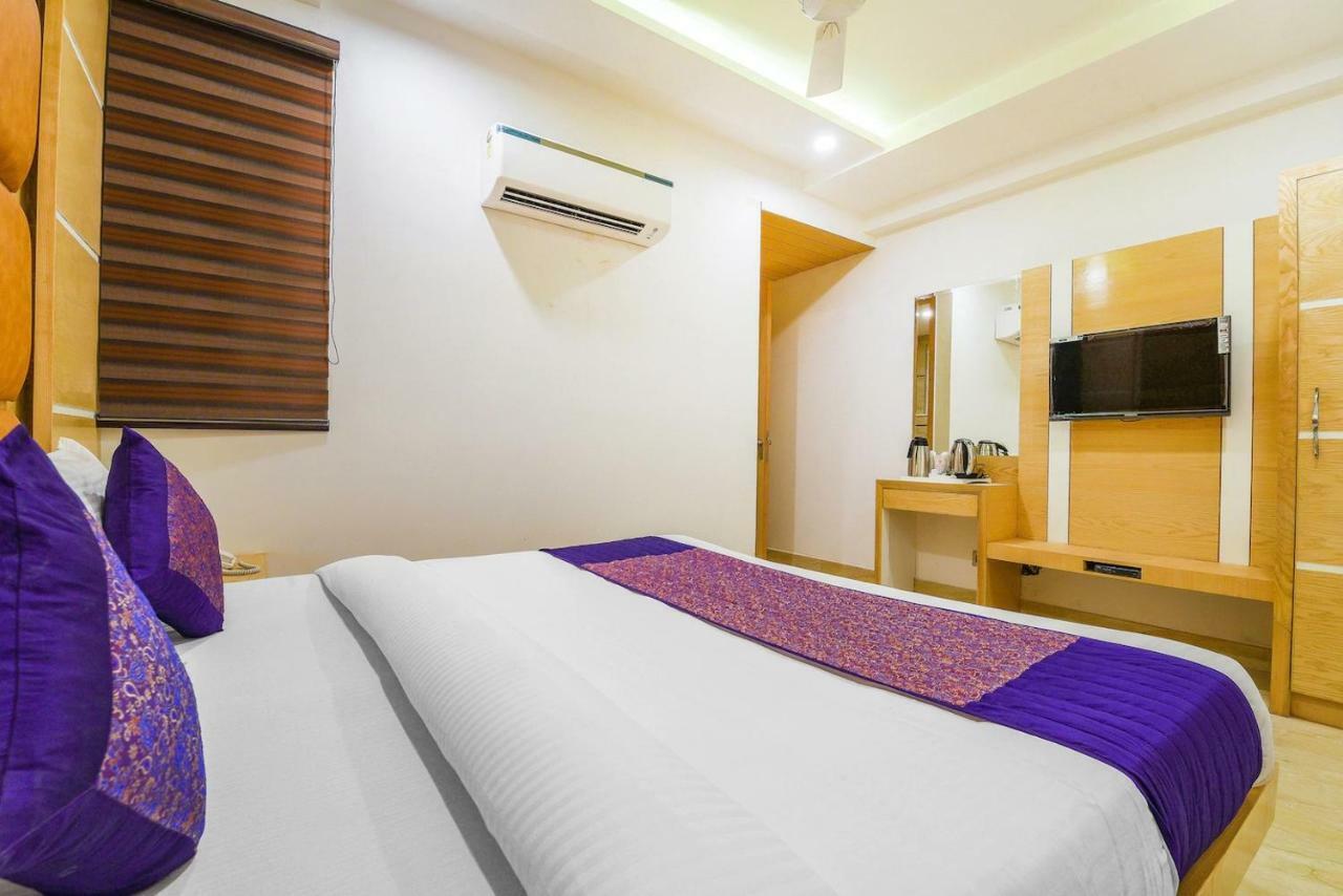 Hotel Maa Sharda Indore Eksteriør billede